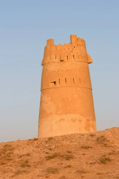 Jedna Wież Wartowniczych Strzegąca Podejścia Miasta Ras Khaimah Zjednoczonych Emiratach — Zdjęcie stockowe