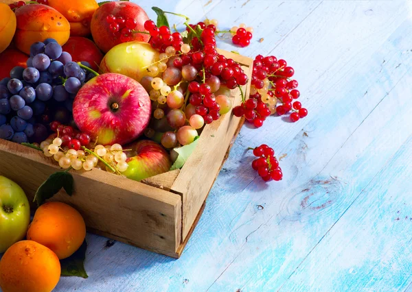 Konst abstrakt marknaden bakgrunden frukter på en trä bakgrund — Stockfoto