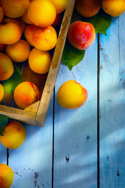 Художній абстрактний ринок фоновий фрукт на дерев'яному фоні — стокове фото