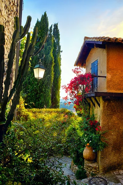 Art belle vieille ville de Provence — Photo