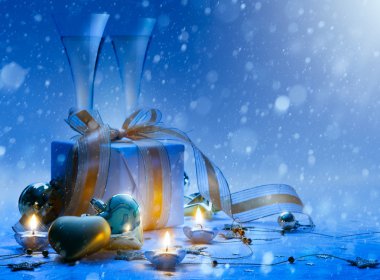 Sanat Noel ve yeni yıl partisi şampanya ve hediye