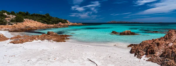 圣多美和普林西比海滩Olbia Arzachena Sardinia的翡翠海 — 图库照片