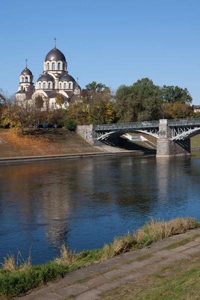 Neris floden i vilnius — Stockfoto