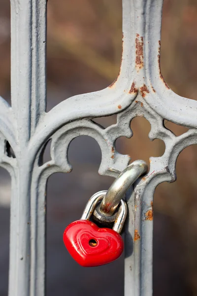 Red lock — Stock Photo, Image