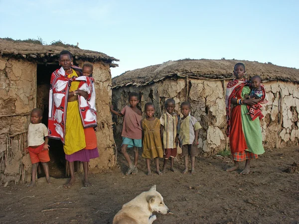 Maasai familj — Stockfoto