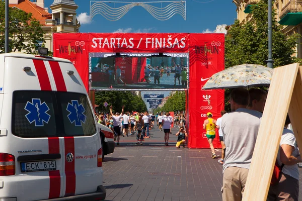 Corremos meia-maratona de Vilnius DNB — Fotografia de Stock