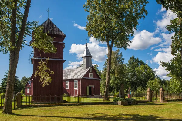 리투아니아의 Duokiskis 마을에 세인트앤 Wooden Annes Church 1906 건축되었다 — 스톡 사진