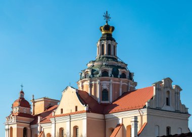 Vilnius, Litvanya 'daki St. Casimir Cizvit Kilisesi' nin çatısındaki taç.