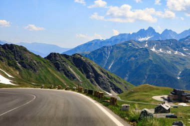 Grossglockner Hochalpenstrasse 'nin güzel manzarası - Avusturya' da Sahne Alpleri Yolu