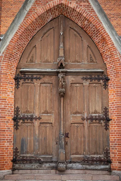 Entrada Ornada Igreja São Mateus Apóstolo Praça Nepriklausomybes Rokiskis Lituânia — Fotografia de Stock