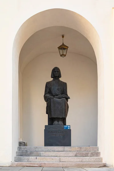 Vilnius Lituânia Abril 2022 Famoso Poeta Lituano Kristijonas Donelaitis Monumento — Fotografia de Stock