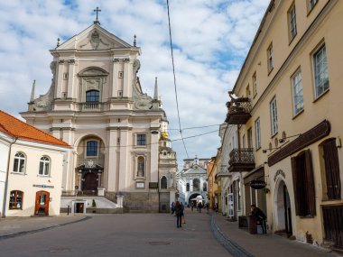 Vilnius, Litvanya - 3 Haziran 2022 St. Theresa Kilisesi. Burası Litvanya 'nın ilk Barok binalarından biri..