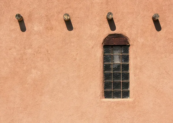 Adobe duvar, kiriş uçları
