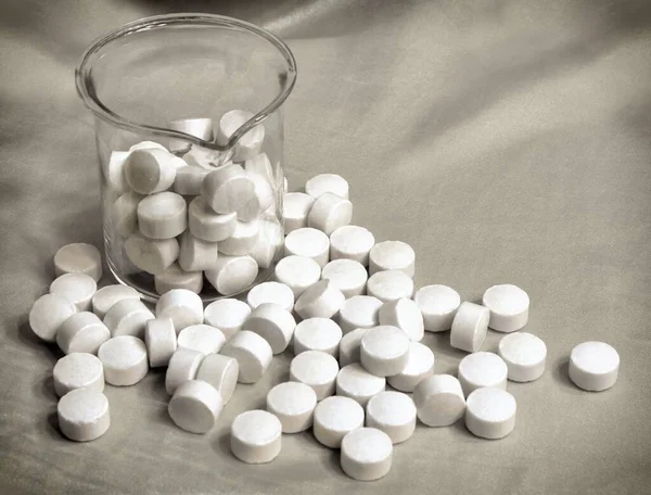 Beaker Unidentified Pills — Fotografia de Stock