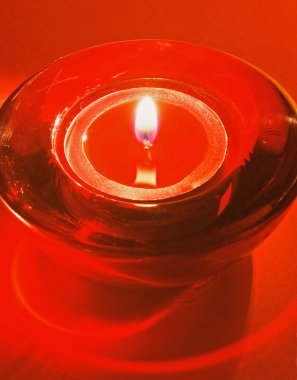 Kırmızı çay mum
