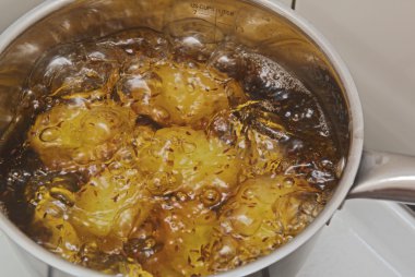 boilling patates