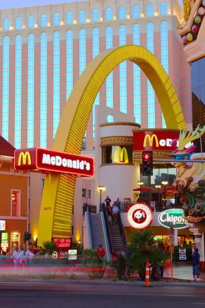 La striscia di Las Vegas di McDonald — Foto Stock