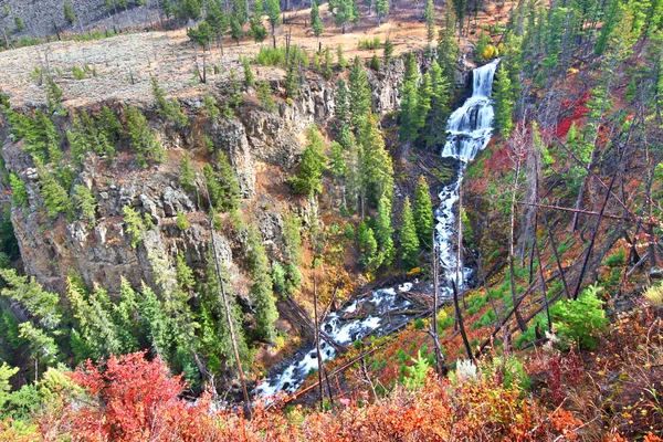 Undine vízesés Yellowstone Nemzeti Park — Stock Fotó