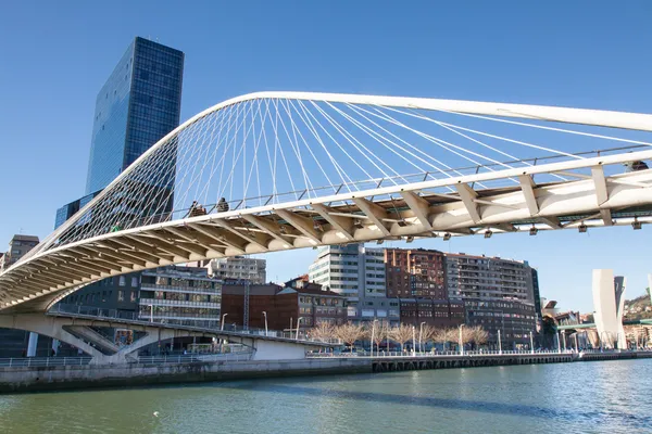 Zubizuri bridge, santiago calatrava i bilbao, Spanien — Stockfoto