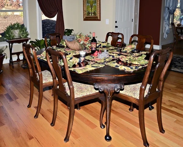 Dining Room with Antique Furnishing — Stock Photo, Image