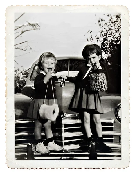 Girls and a Car in 1950. — Stock Photo, Image