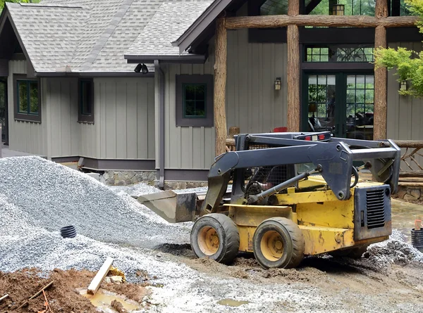 Anbau einer Garage an ein Haus — Stockfoto