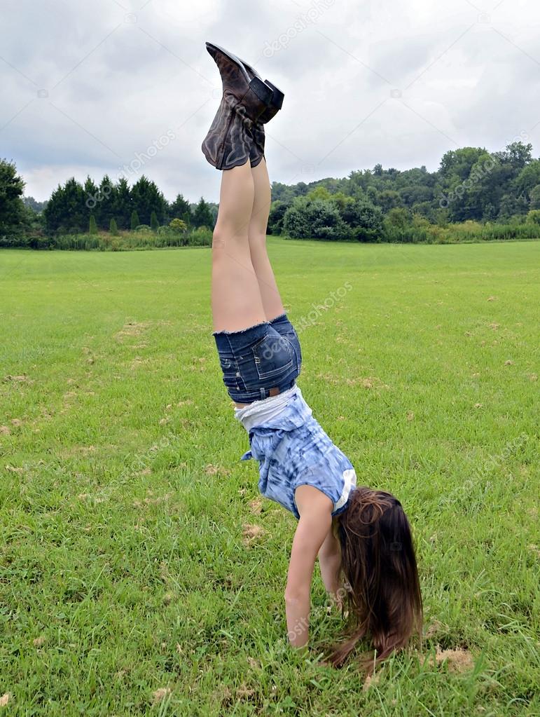 Teen girls handstands #11