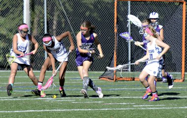 genç kızların lacrosse eylem hedefi olarak