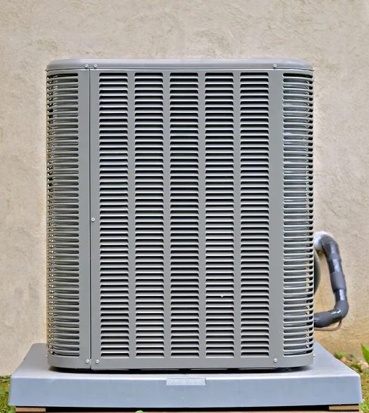 Unidad de compresor de aire acondicionado — Foto de Stock