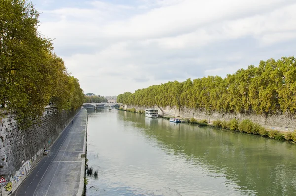 Tiber river in Rome, Italy — Stock Photo, Image