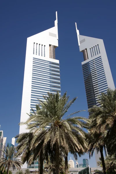 Emirates towers i dubai — Stockfoto