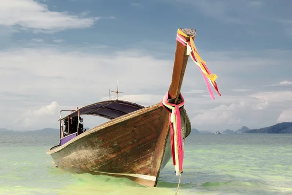 Тайская лодка — стоковое фото