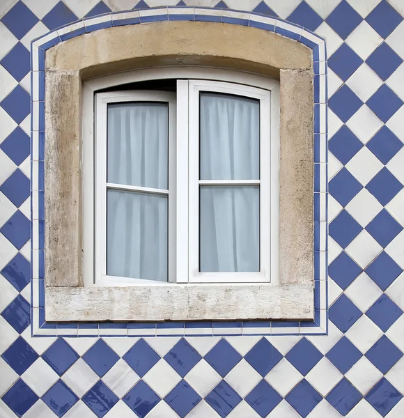 Lissabon-Fenster — Stockfoto