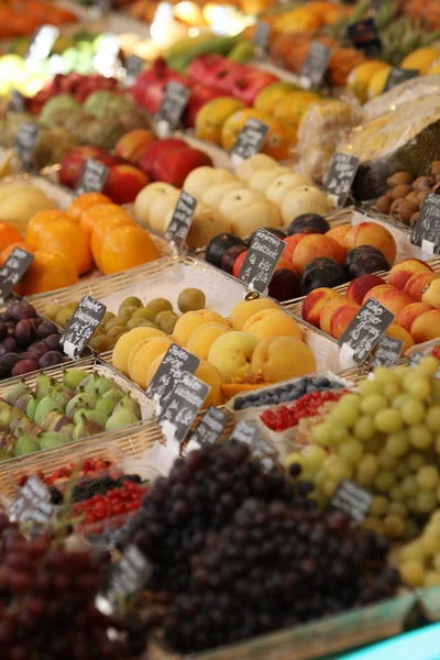 फळ बाजार — स्टॉक फोटो, इमेज
