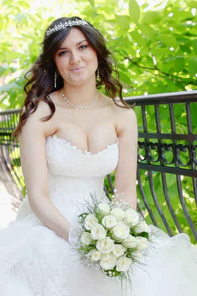 Bruid op de huwelijksdag — Stockfoto