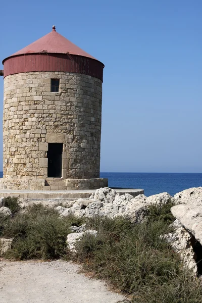 Ветряная мельница на Родосе, Греция — стоковое фото