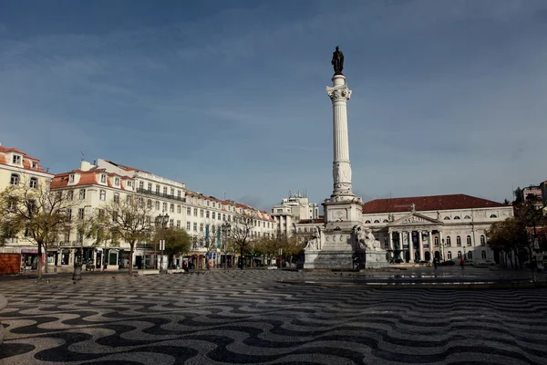 Площадь Россио (Praca do Rossio) в Лиссабоне, Португалия — стоковое фото