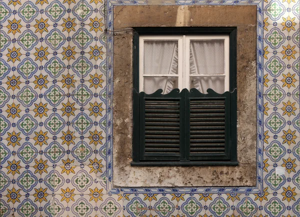 Lizbona okno — Zdjęcie stockowe