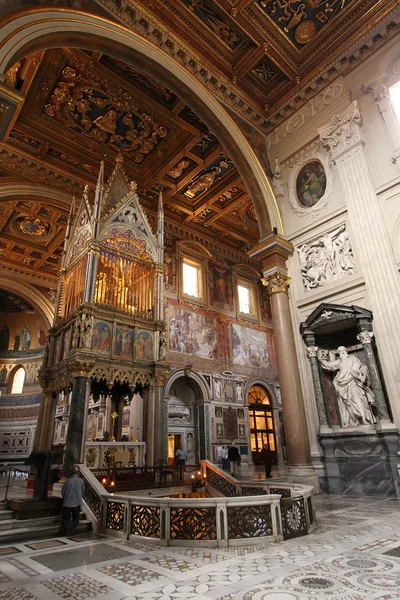 Basilica di san giovanni in laterano in rome — Stockfoto
