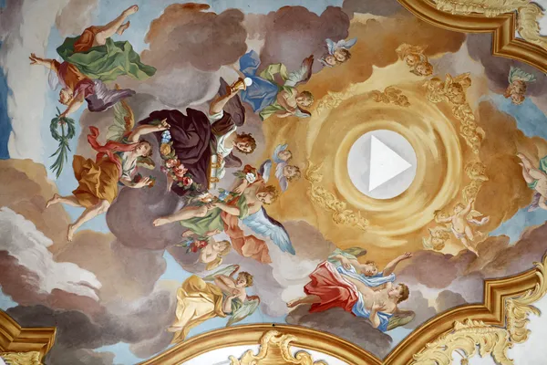 Stropní freska v kostele Svatého Petra v Mnichově, Německo — Stock fotografie