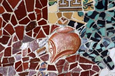 Mozaik park guell içinde
