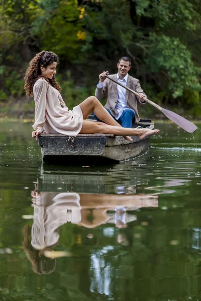 Couple in the boat — Stock Photo, Image
