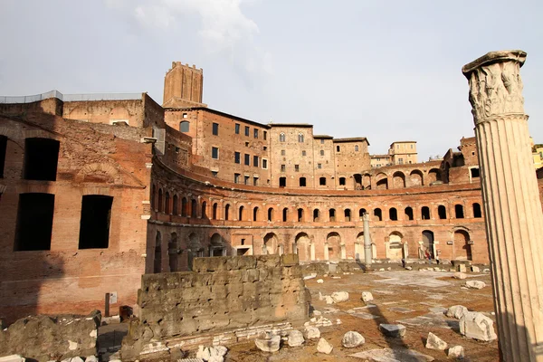 Trajan 's Market (Mercati di Traiano) in Rome, Italy — стоковое фото