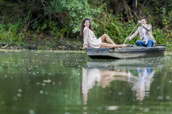 Par i båten — Stockfoto