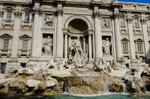 Фонтан Треви в Риме — стоковое фото