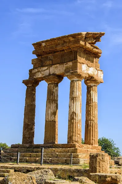 Tempio dorico di Castore e Polluce ad Agrigento — Foto Stock