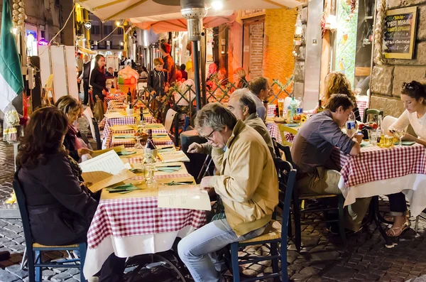 Restauracja w Rzymie — Zdjęcie stockowe