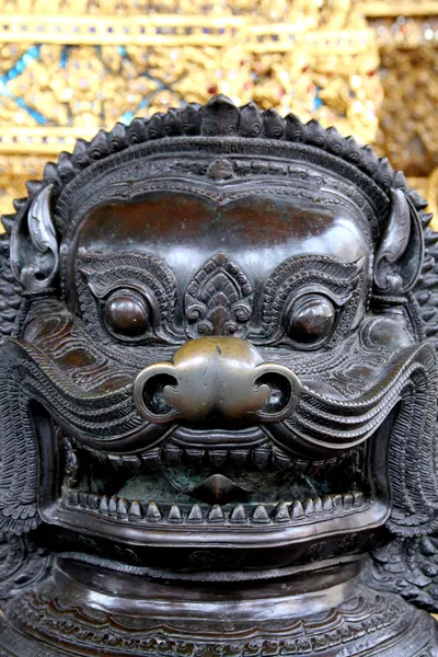 Statue from temple in Thailand — Stock Photo, Image