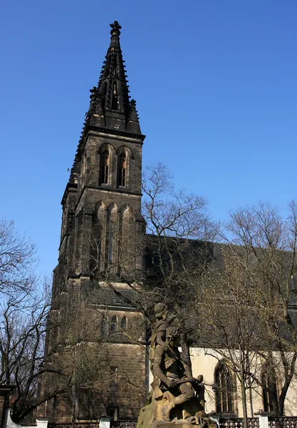 聖ペトロとパウロ、プラハの教会 — ストック写真