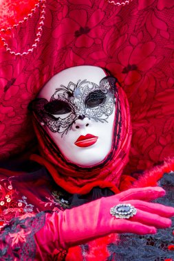 geleneksel Venedik karnaval maskesi